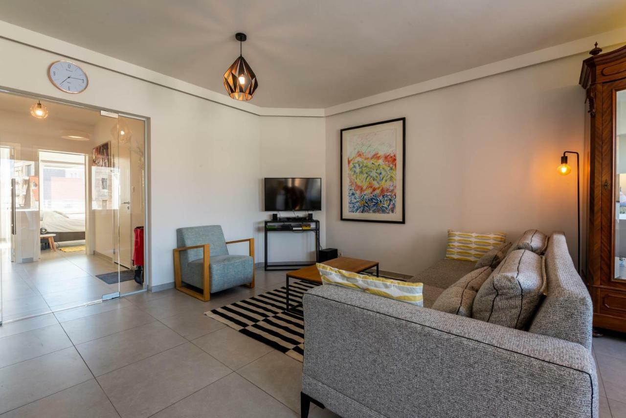 Modern Apartment With Free Parking Oostende Exterior foto